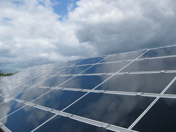Download-Link: Handlungsempfehlung großflächige Photovoltaik-Freiflächensolaranlagen Solarpark Lieberose